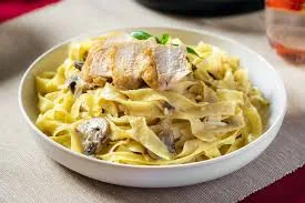 FETTUCCINE ALFREDO